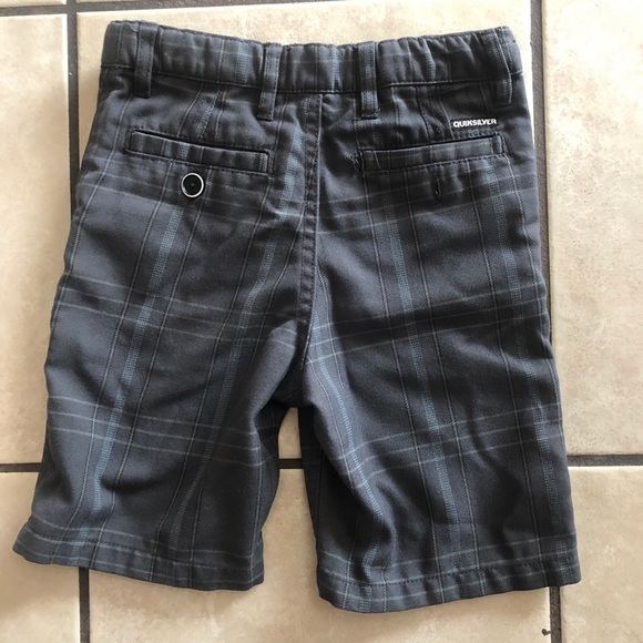 Toddler Boy Quicksilver Shorts - 4T - Picture 2 of 3